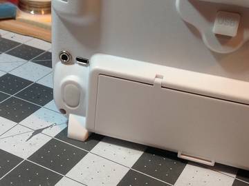 devo_12e_voice_usb_hp_jacks_sm.jpg